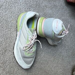 HOFF Women's Multicolor Sneakers